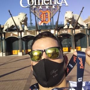 Meet your Posher, Adam